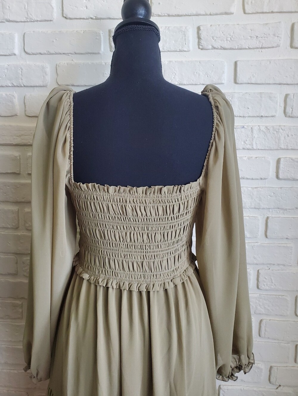 Aritzia Wilfred Nella Smocked Fete Chiffon Tiered Midi Dress Olive Green Medium - Picture 10 of 15